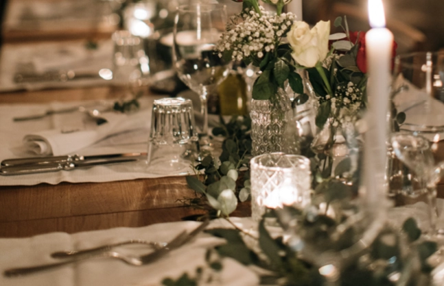 Table dressée pour événement privé au restaurant Le Comptoir